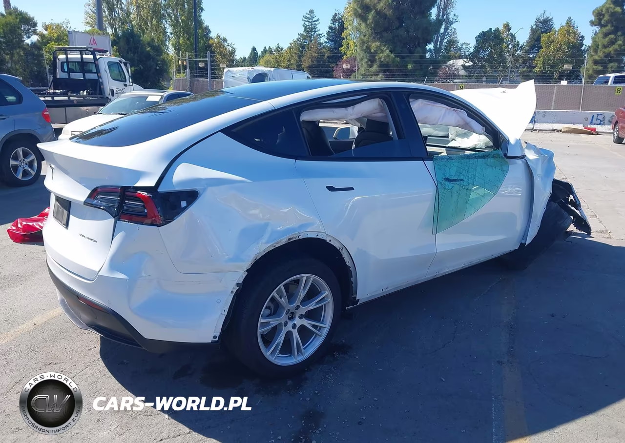 2021 Tesla Model Y Long Range Dual Motor All-Wheel Drive VIN:5YJYGAEE4MF145297 - 4