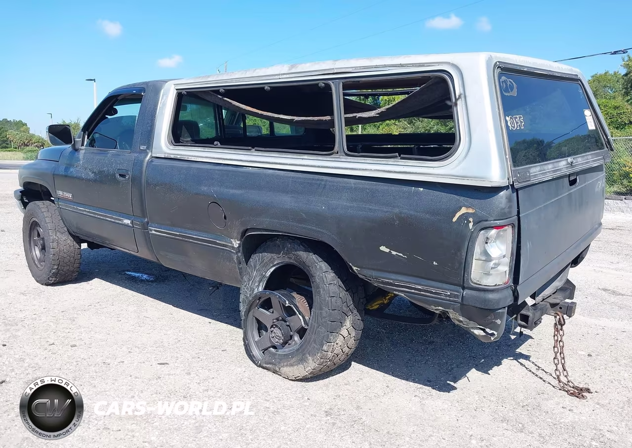1994 Dodge Ram 2500 VIN:1B7KF26C4RS666476 - 3