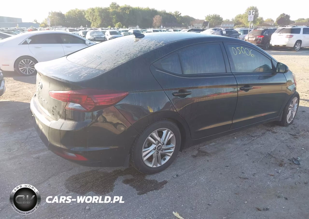 2019 Hyundai Elantra Sel VIN:5NPD84LF4KH427091 - 4