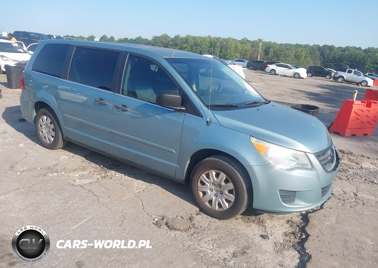 2010 Volkswagen Routan S