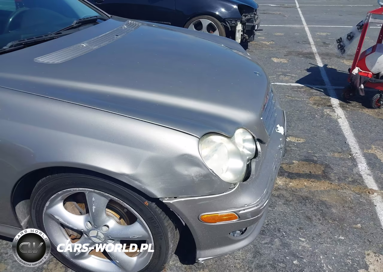 2005 Mercedes-Benz C 230 Kompressor Sport VIN:WDBRF40J15F611051 - 13