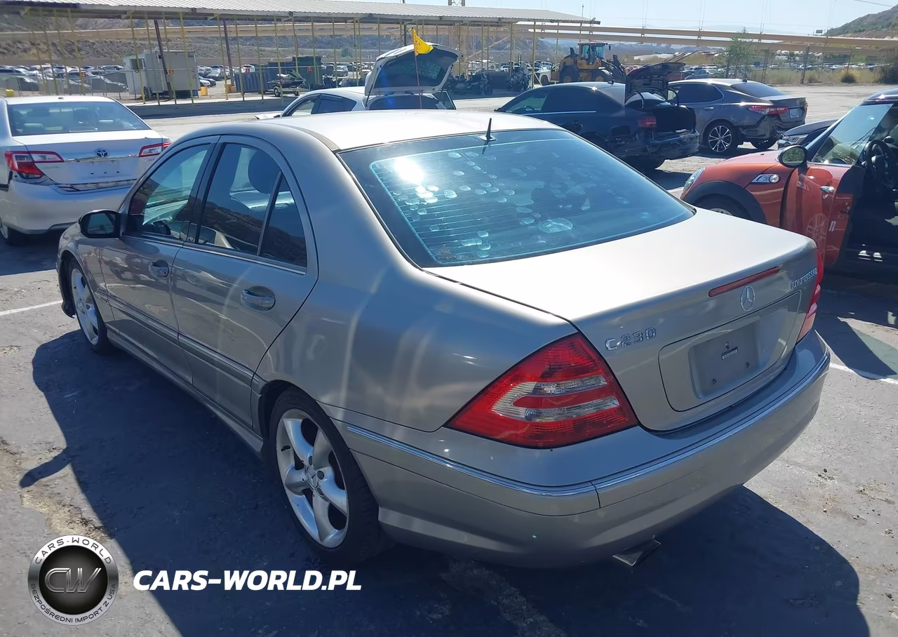 2005 Mercedes-Benz C 230 Kompressor Sport VIN:WDBRF40J15F611051 - 3