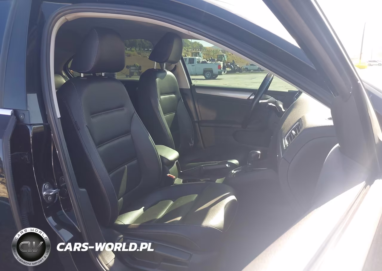 2018 Volkswagen Jetta 1.4T Se-1.4T Wolfsburg Edition VIN:3VWDB7AJ0JM260776 - 5
