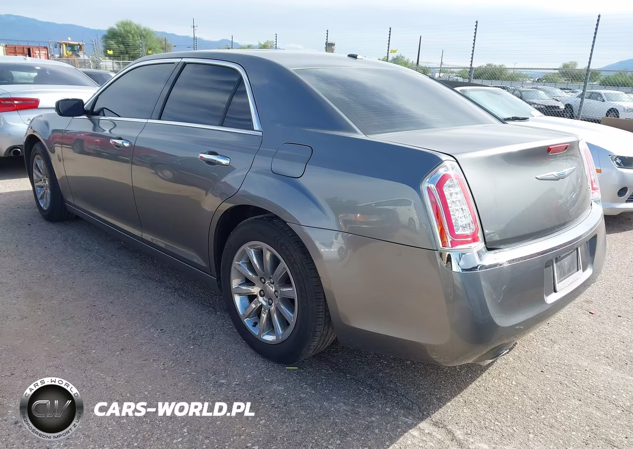 2012 Chrysler 300 Limited VIN:2C3CCACG1CH251259 - 3