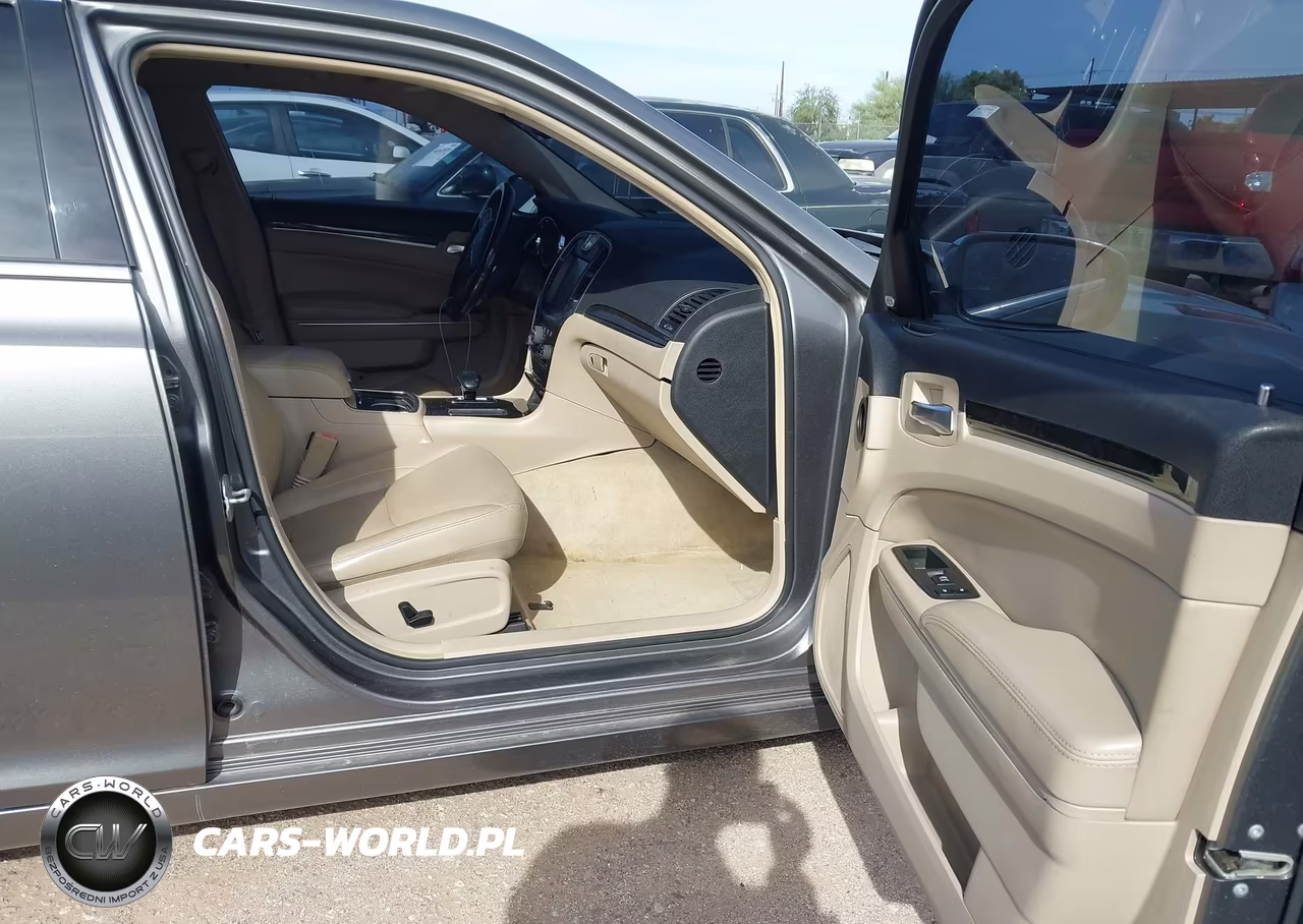2012 Chrysler 300 Limited VIN:2C3CCACG1CH251259 - 5