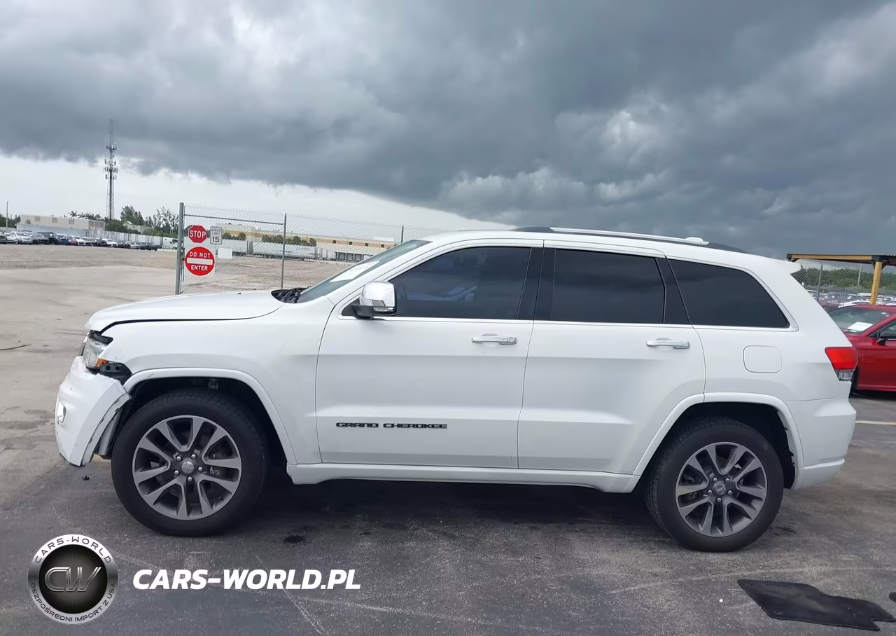2017 Jeep Grand Cherokee Overland 4X4 VIN:1C4RJFCG0HC641739 - 14