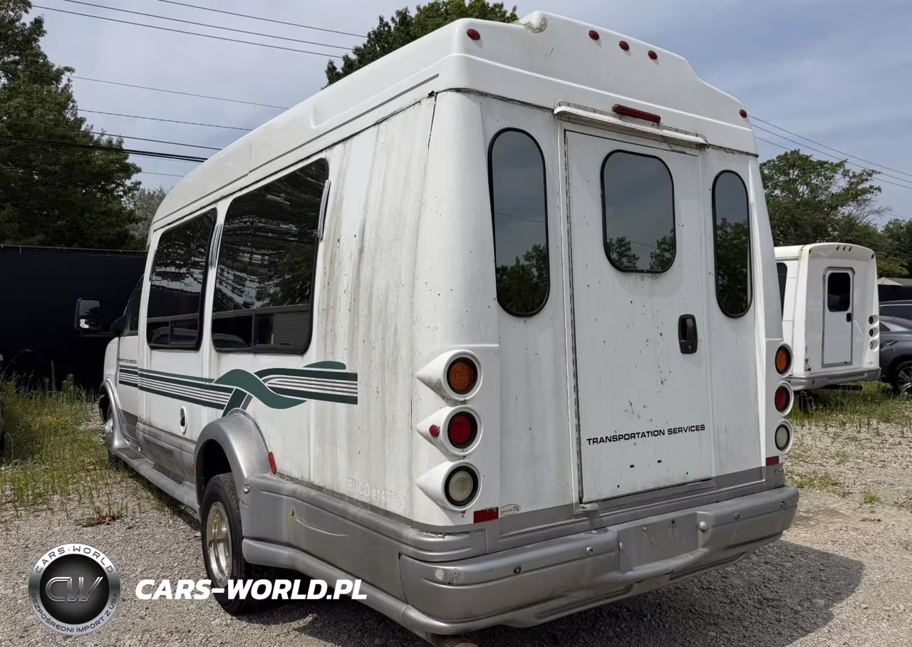 2007 Chevrolet Express Bus VIN:1GBJG31U371138370 - 3