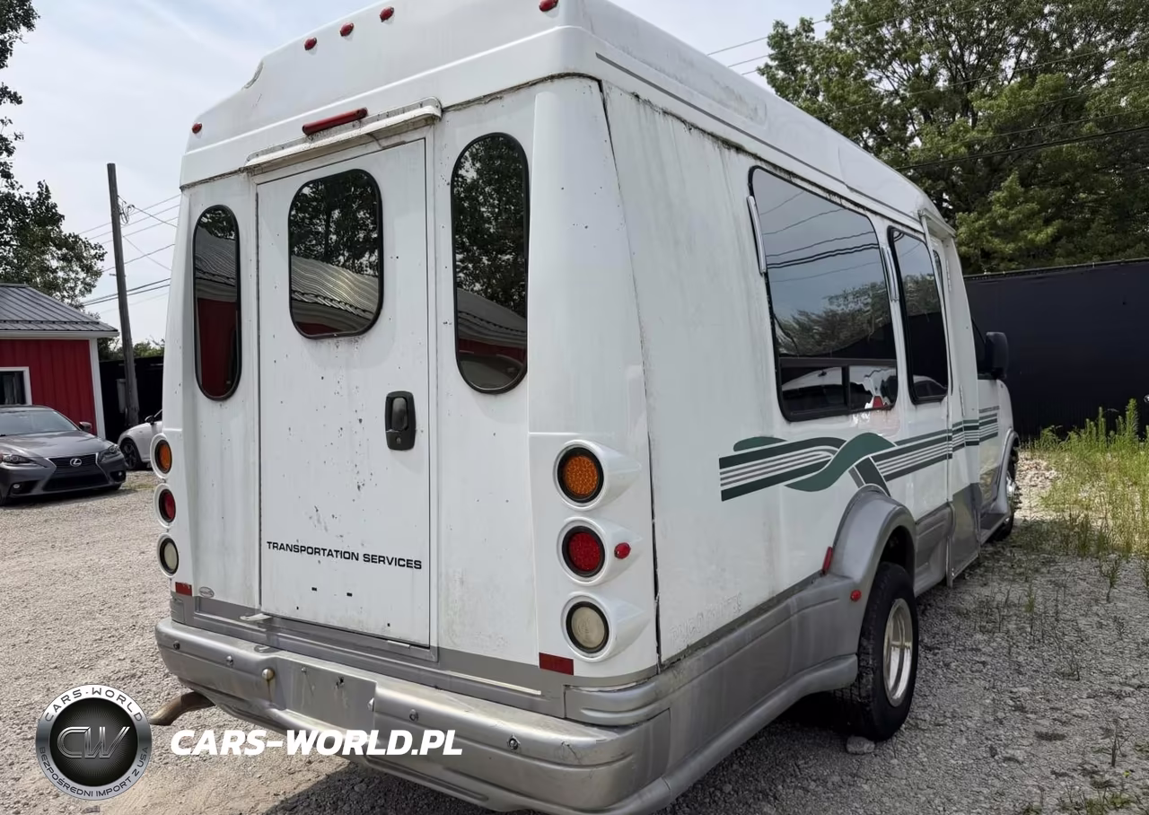 2007 Chevrolet Express Bus VIN:1GBJG31U371138370 - 4