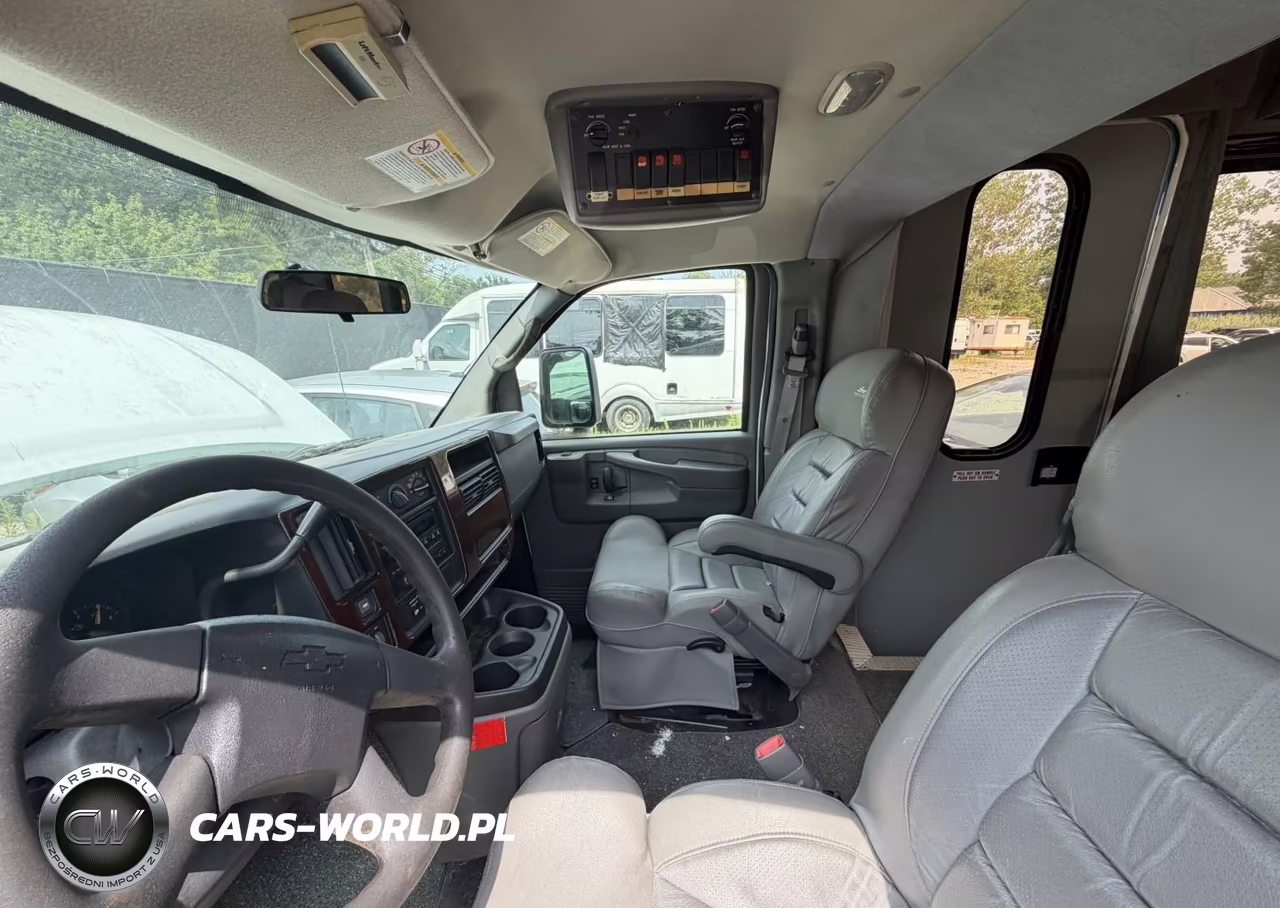 2007 Chevrolet Express Bus VIN:1GBJG31U371138370 - 5