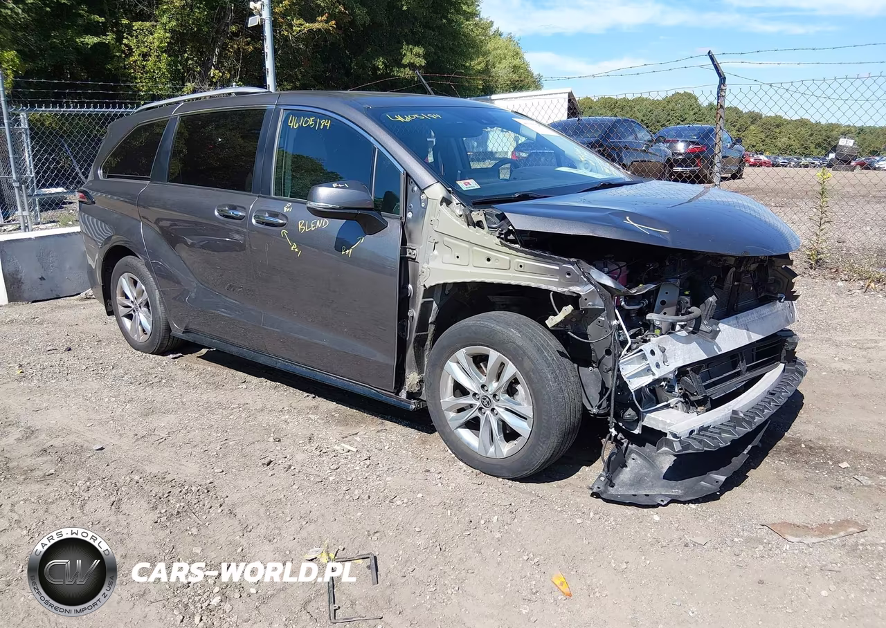 2022 Toyota Sienna Limited