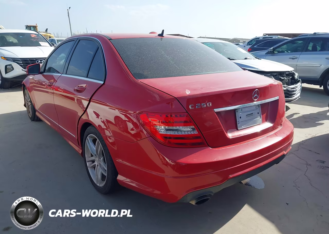 2013 Mercedes-Benz C 250 Sport VIN:WDDGF4HB6DA785611 - 3