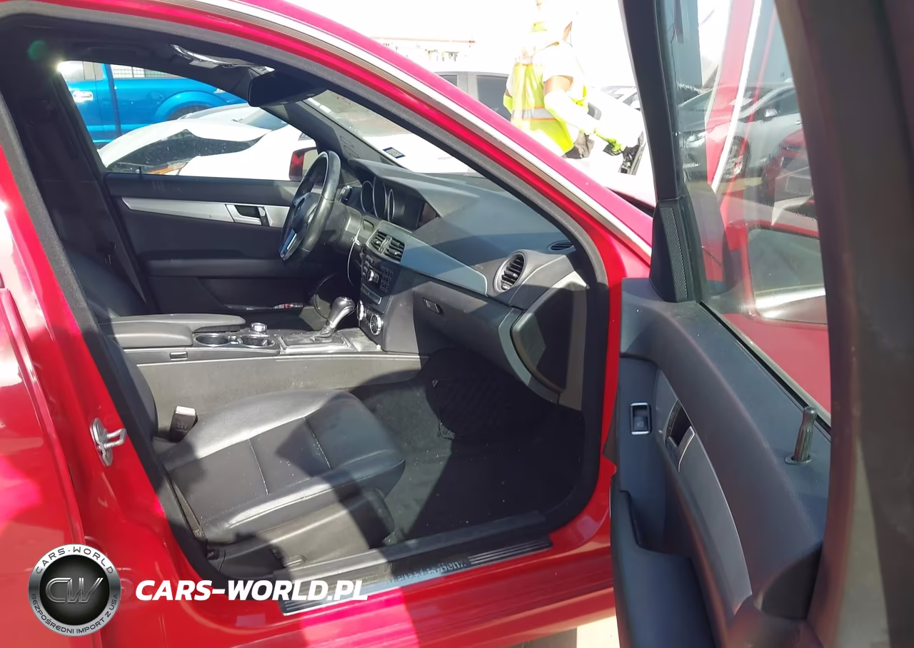 2013 Mercedes-Benz C 250 Sport VIN:WDDGF4HB6DA785611 - 5