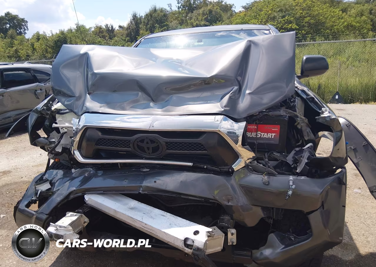 2015 Toyota Tacoma Base V6 VIN:3TMLU4EN8FM196918 - 6