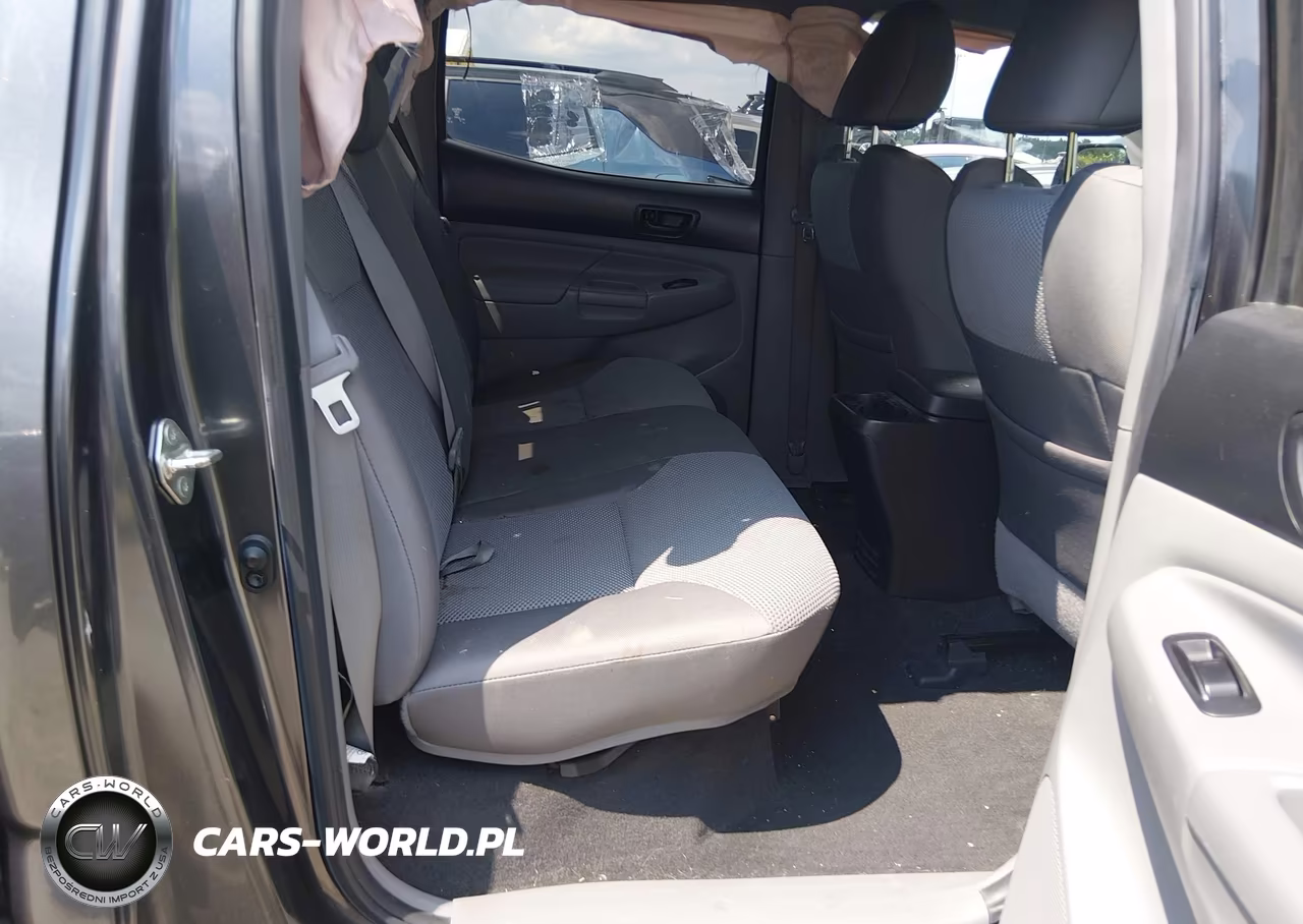 2015 Toyota Tacoma Base V6 VIN:3TMLU4EN8FM196918 - 8
