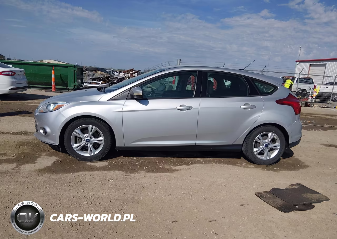 2013 Ford Focus Se VIN:1FADP3K25DL143811 - 14
