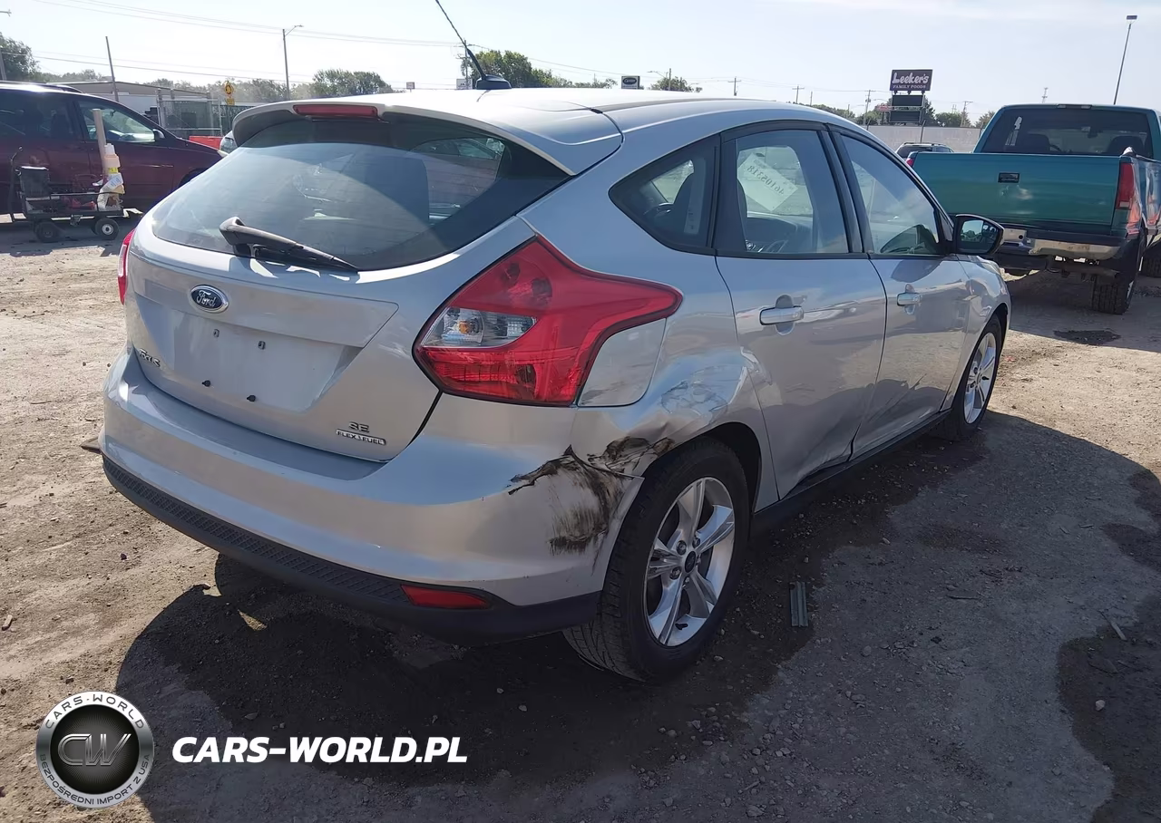 2013 Ford Focus Se VIN:1FADP3K25DL143811 - 4