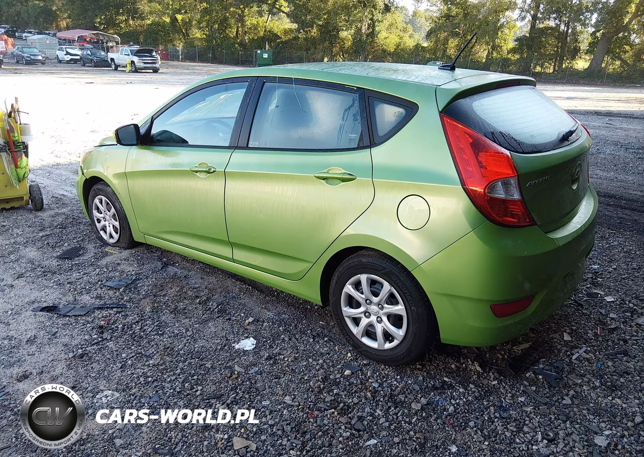 2013 Hyundai Accent Gs VIN:KMHCT5AE1DU114515 - 3