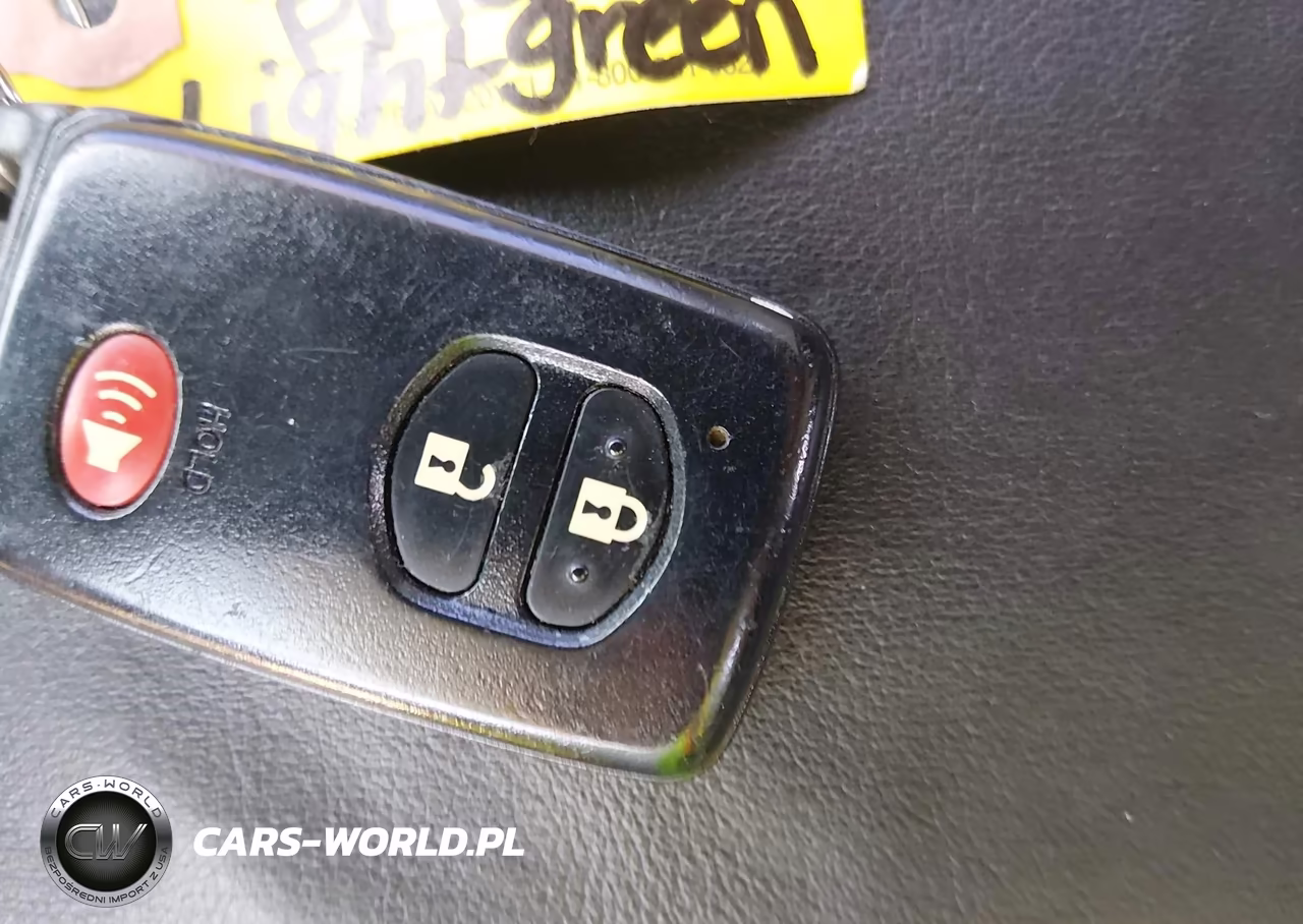 2015 Toyota Prius V Three VIN:JTDZN3EU5FJ020057 - 11