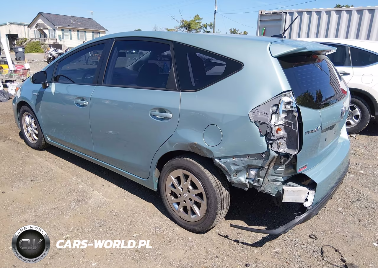 2015 Toyota Prius V Three VIN:JTDZN3EU5FJ020057 - 3
