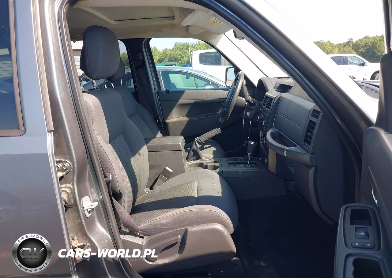 2012 Jeep Liberty Sport VIN:1C4PJMAK5CW108618 - 5