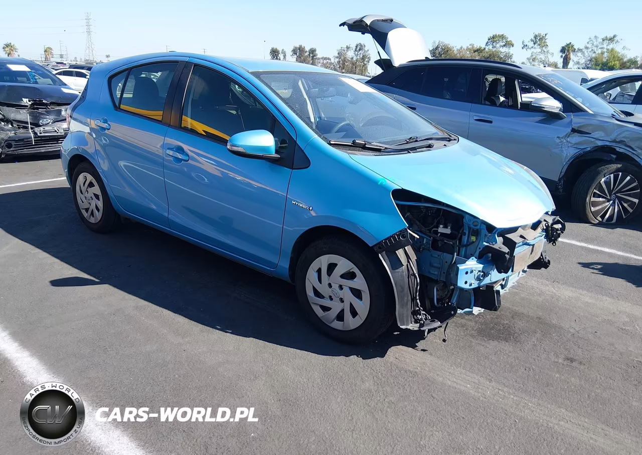 2016 Toyota Prius C Two