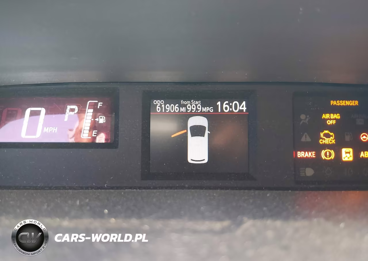 2016 Toyota Prius C Two VIN:JTDKDTB35G1116384 - 7