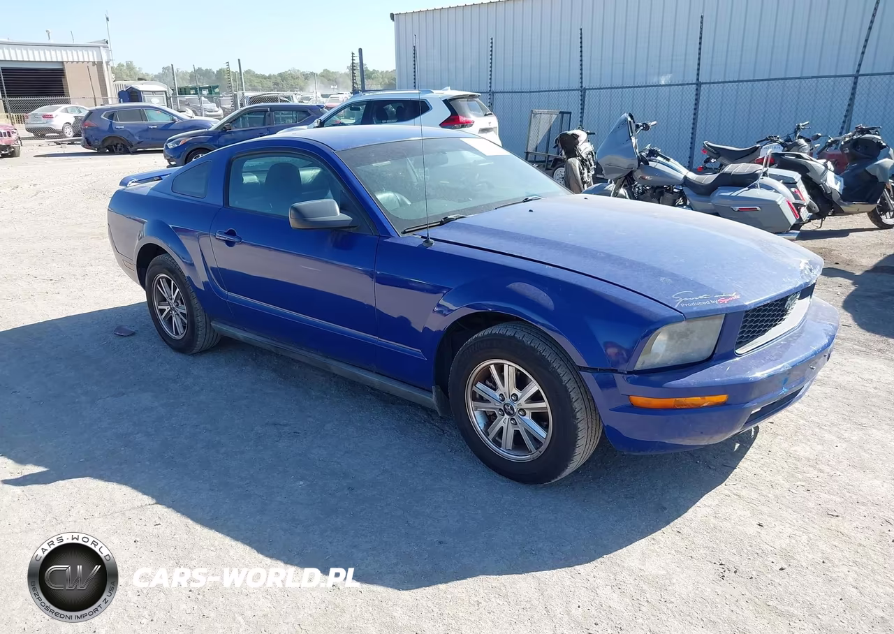 2007 Ford Mustang V6 Deluxe-V6 Premium