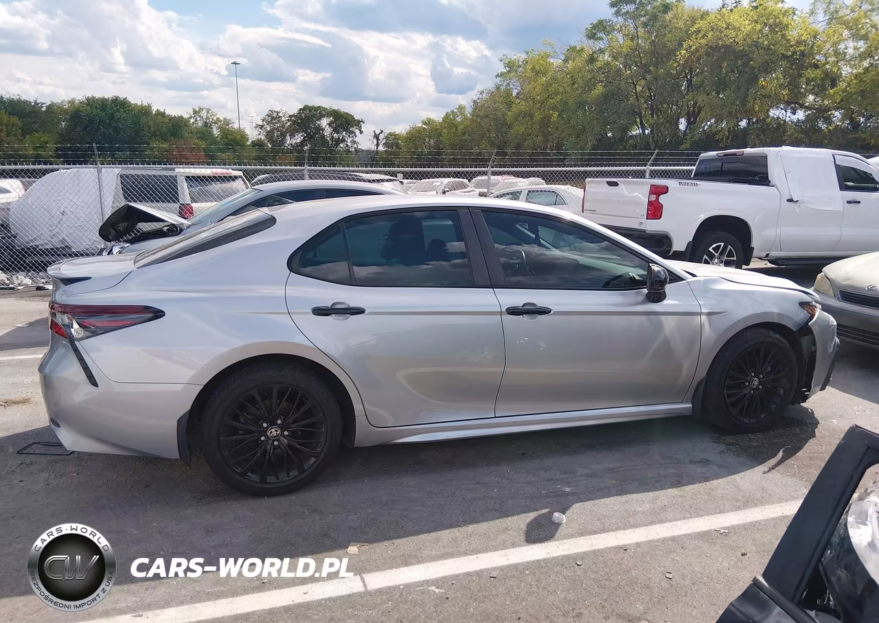 2021 Toyota Camry Se Nightshade Edition VIN:4T1G11AK6MU496627 - 13