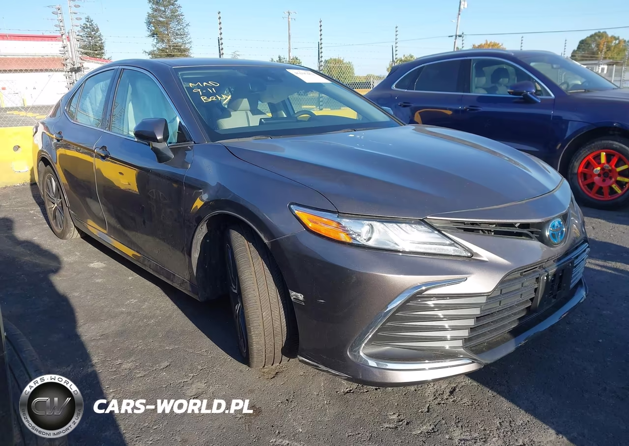 2024 Toyota Camry Hybrid Xle
