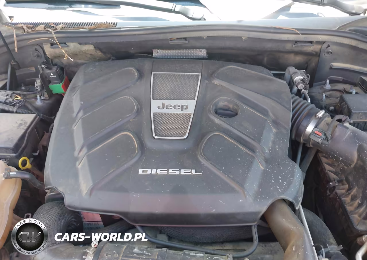 2015 Jeep Grand Cherokee Overland VIN:1C4RJECM6FC244002 - 10