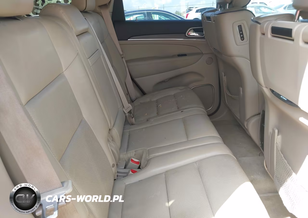2015 Jeep Grand Cherokee Overland VIN:1C4RJECM6FC244002 - 8