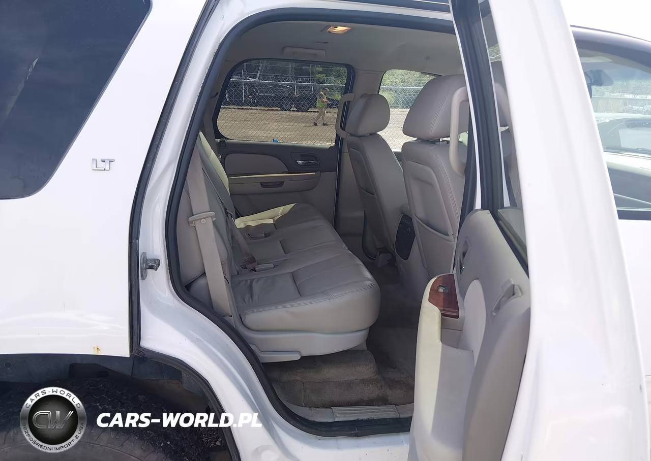 2010 Chevrolet Tahoe Lt VIN:1GNUKBE01AR233812 - 8