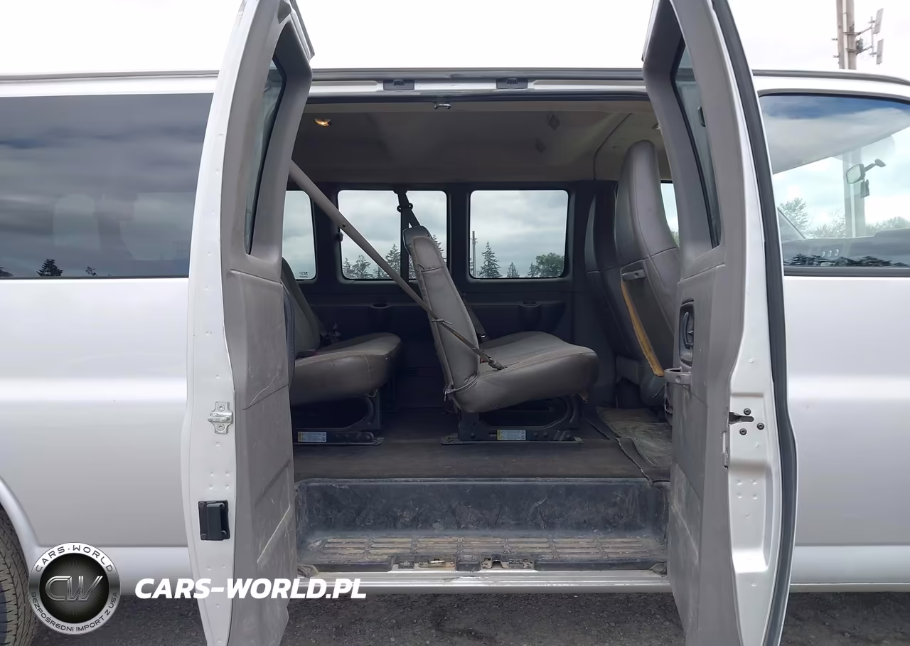 2017 Chevrolet Express 3500 Lt VIN:1GAZGPFG8H1109918 - 8