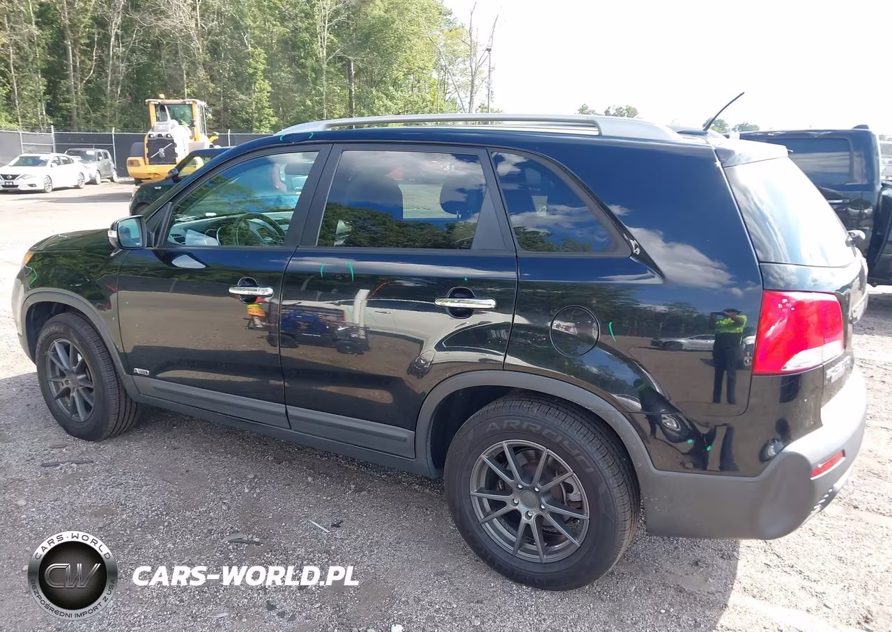 2012 Kia Sorento Lx V6 VIN:5XYKTDA25CG249643 - 3