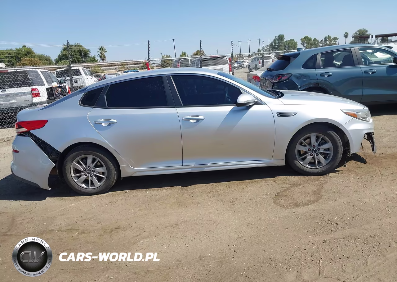 2019 Kia Optima Lx VIN:5XXGT4L38KG275782 - 13