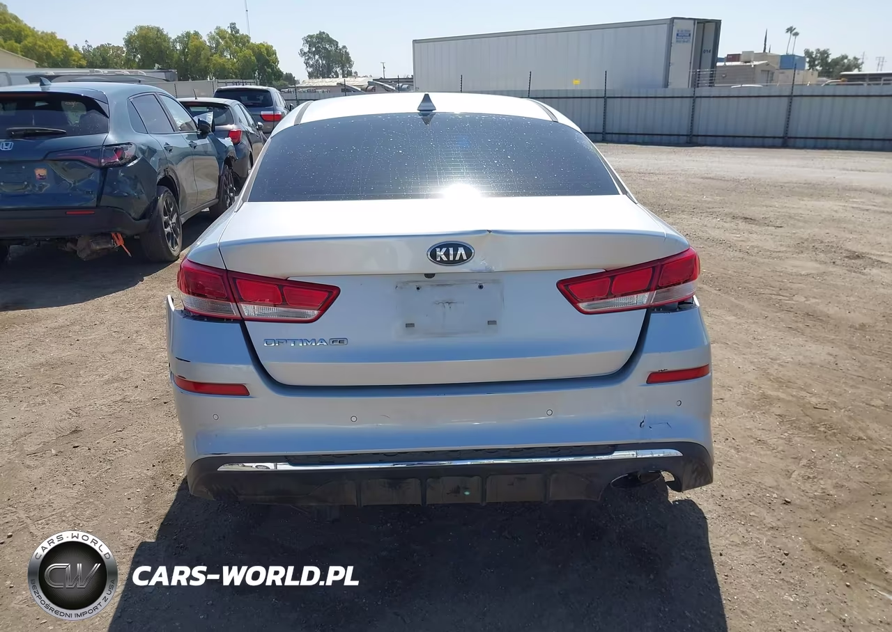2019 Kia Optima Lx VIN:5XXGT4L38KG275782 - 16