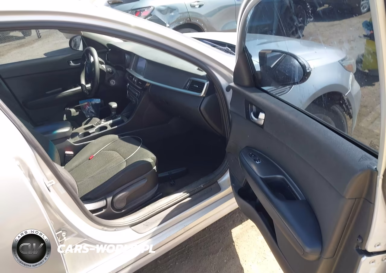 2019 Kia Optima Lx VIN:5XXGT4L38KG275782 - 5