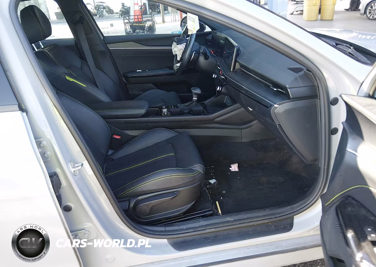 2025 Kia K5 Gt VIN:KNAG44J89S5340684 - 5