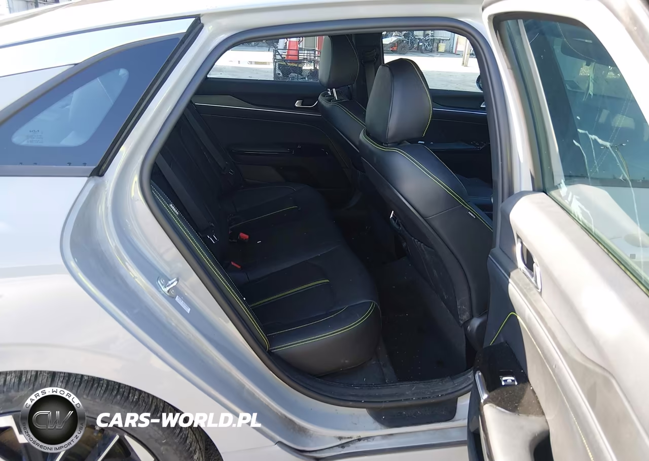 2025 Kia K5 Gt VIN:KNAG44J89S5340684 - 8