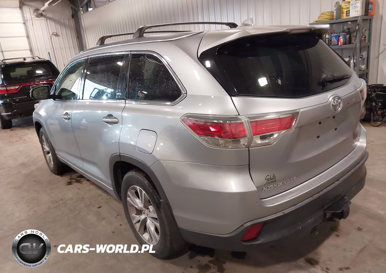 2014 Toyota Highlander Xle V6 VIN:5TDJKRFH8ES059897 - 3