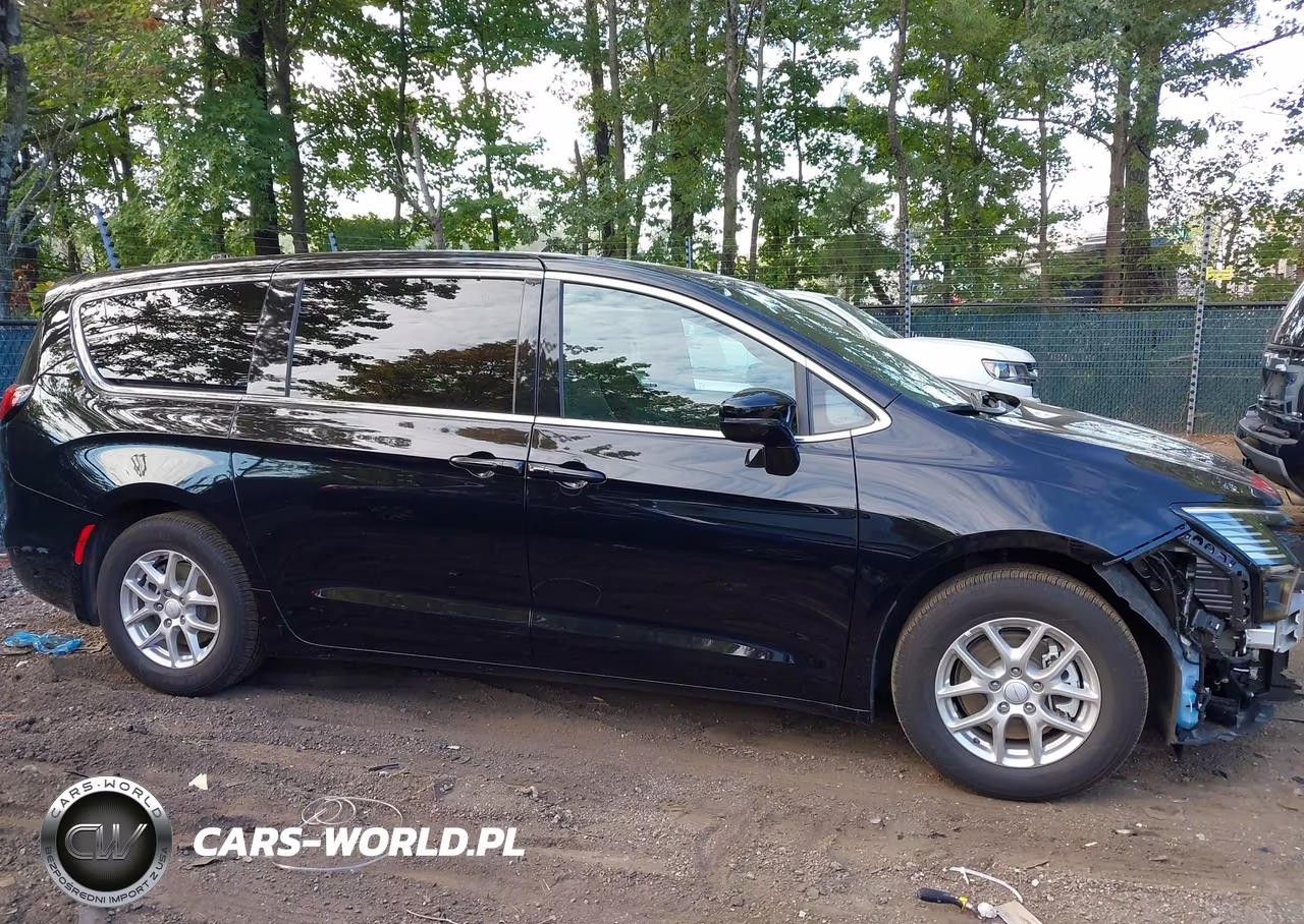 2027 Chrysler Pacifica VIN:2C4RC1BG3VR552801 - 13