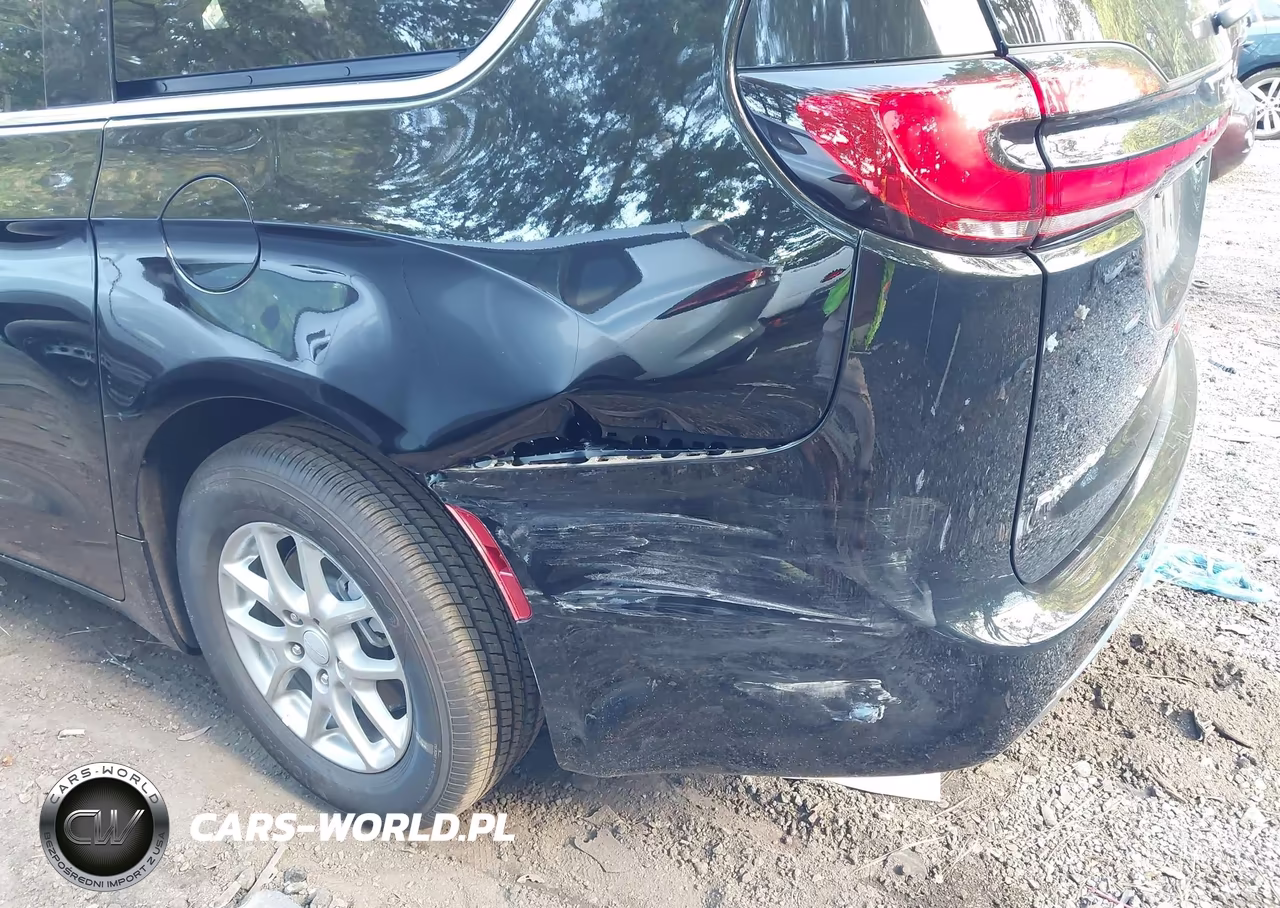 2027 Chrysler Pacifica VIN:2C4RC1BG3VR552801 - 17