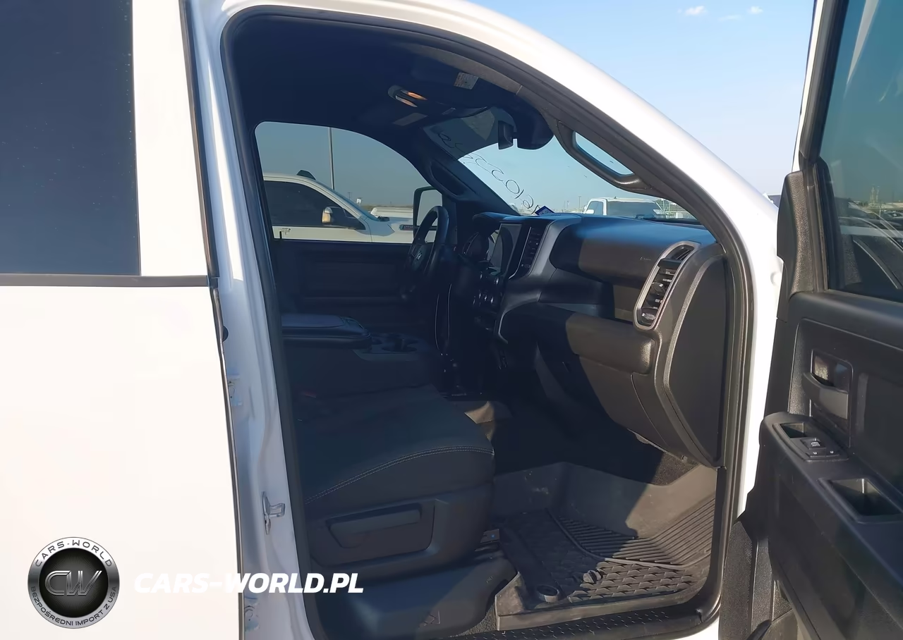 2023 Ram 2500 Tradesman 4X4 8' Box VIN:3C6UR5HJXPG602841 - 5