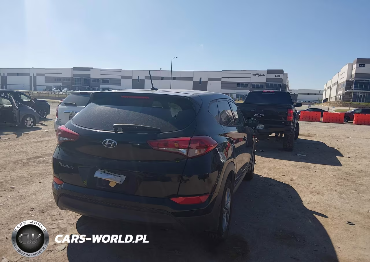 2016 Hyundai Tucson Se VIN:KM8J23A43GU033638 - 4