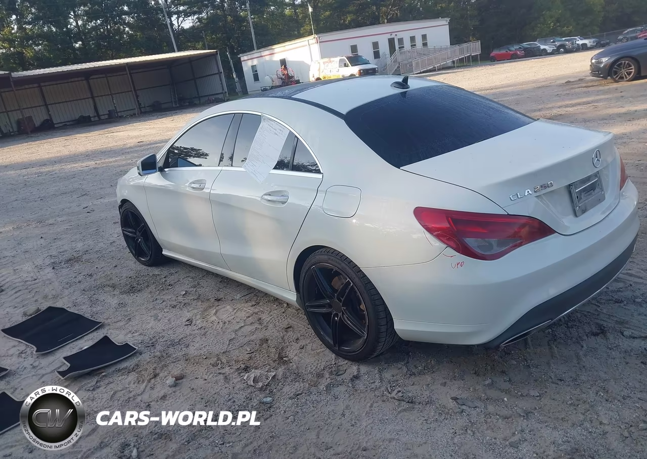 2018 Mercedes-Benz Cla 250 VIN:WDDSJ4EB9JN518156 - 3