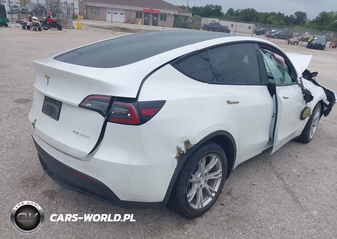 2023 Tesla Model Y Awd-Long Range Dual Motor All-Wheel Drive VIN:7SAYGAEE4PF762514 - 4