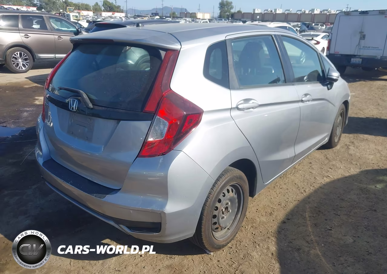 2018 Honda Fit Lx VIN:3HGGK5H42JM721482 - 4