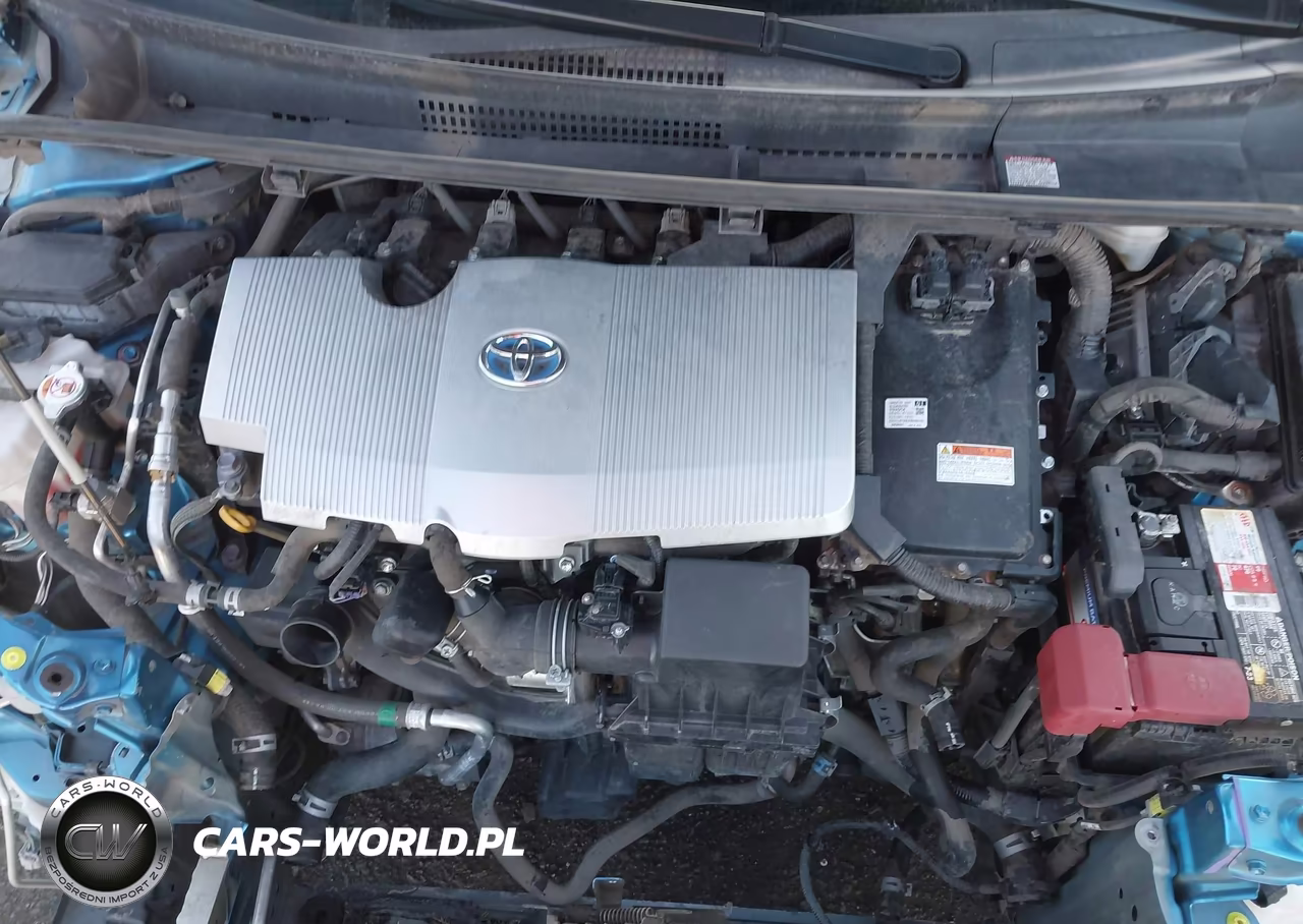 2020 Toyota Prius L Eco VIN:JTDKARFU2L3123225 - 10
