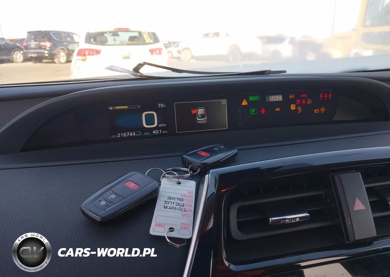 2020 Toyota Prius L Eco VIN:JTDKARFU2L3123225 - 11