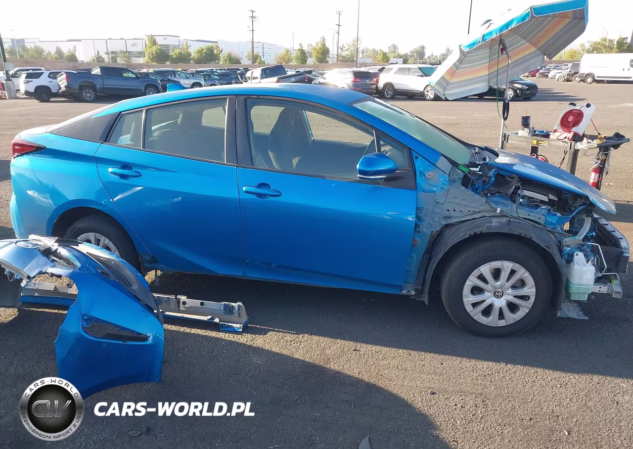 2020 Toyota Prius L Eco VIN:JTDKARFU2L3123225 - 14